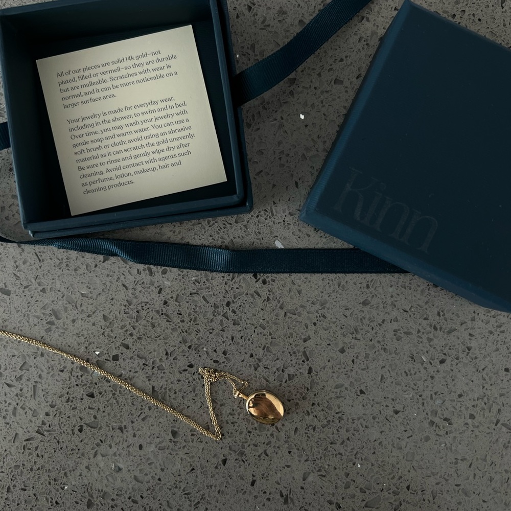 Kinn™ 10k Gold Oval Locket Necklace